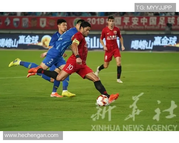 江苏队与上港队精彩集锦回顾赛场瞬间尽显足球魅力与激情 江苏队与上港队精彩集锦回顾赛场瞬间尽显足球魅力与激情